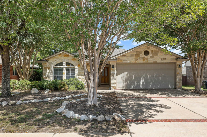 1105 SOUTH BROOK Dr — exterior