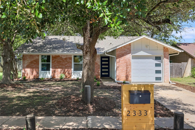 2333 Aldford Dr — exterior