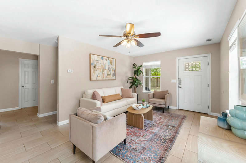 13323 Villa Park Dr Unit B — exterior