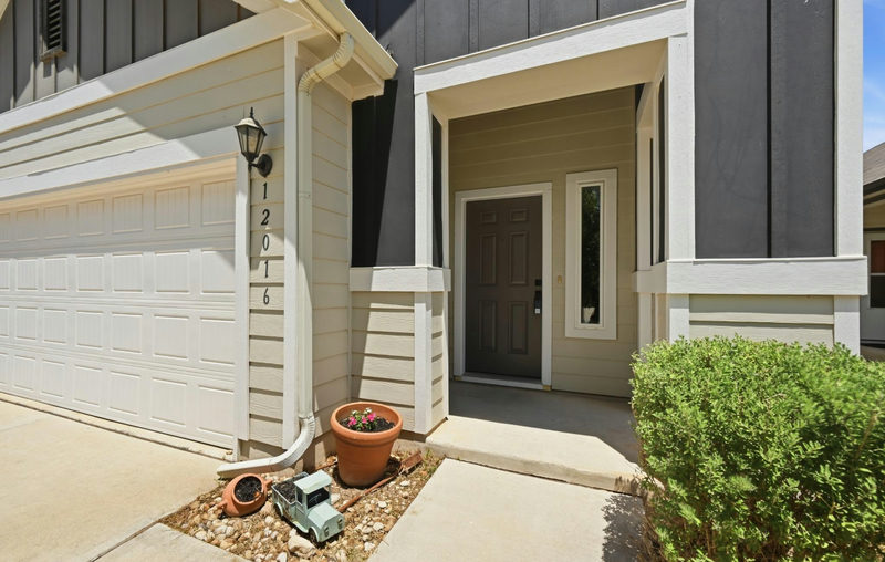 12016 Cimaizon Dr — exterior