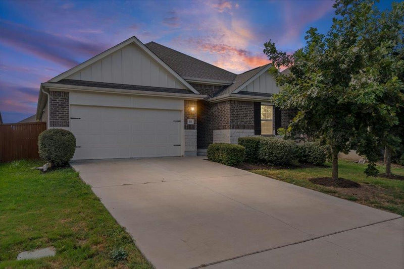 277 Spinnaker Loop — exterior