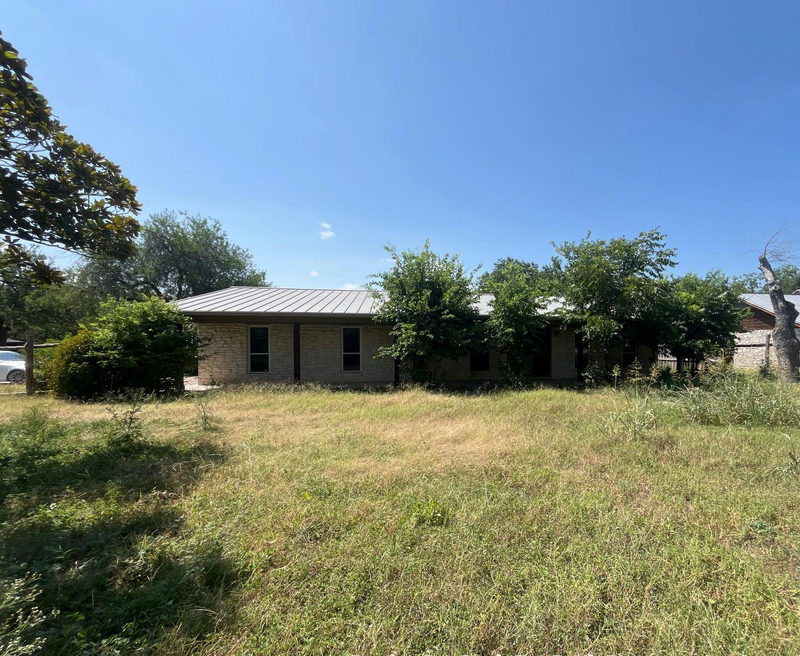 11802 Sleepy Hollow Rd — exterior
