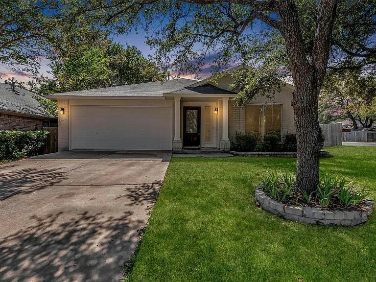 16601 Jadestone Dr — exterior