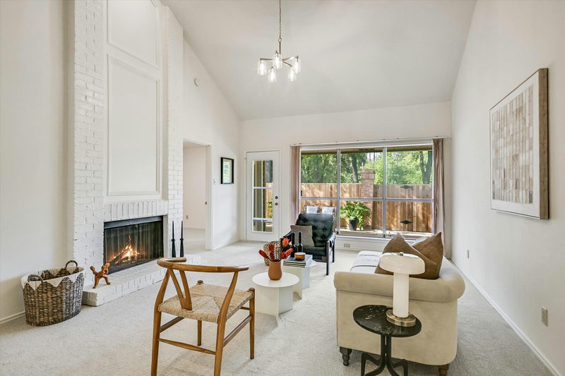 3718 Williamsburg Cir — exterior