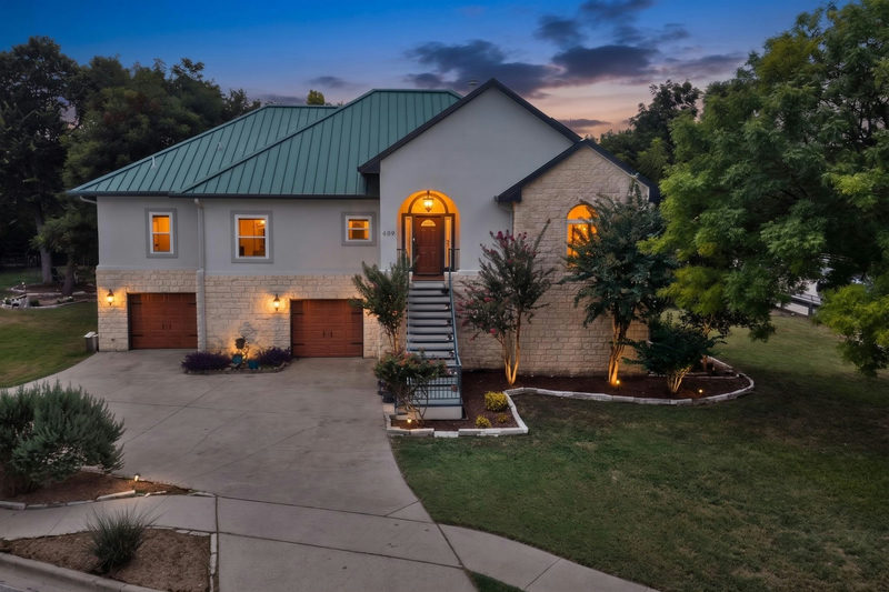 609 S LAKE CREEK Dr — exterior
