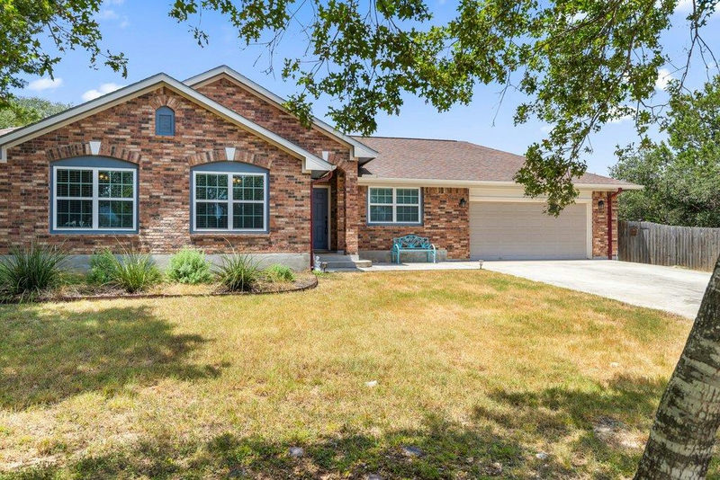 8 Stone Creek Cir — exterior