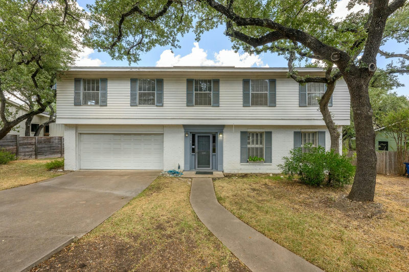 3914 Sierra Dr — exterior
