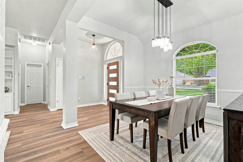 1010 Rocky Creek Dr — exterior