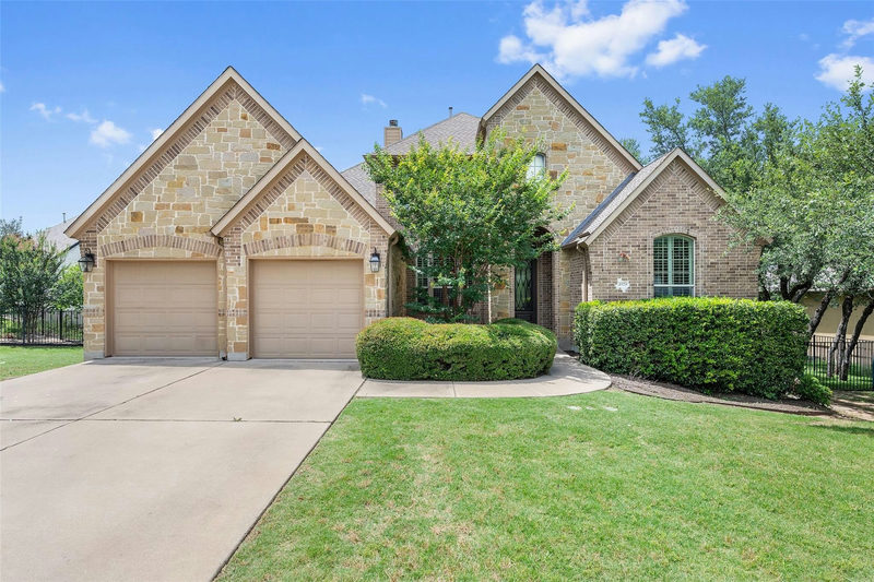 4928 Julian Alps — exterior