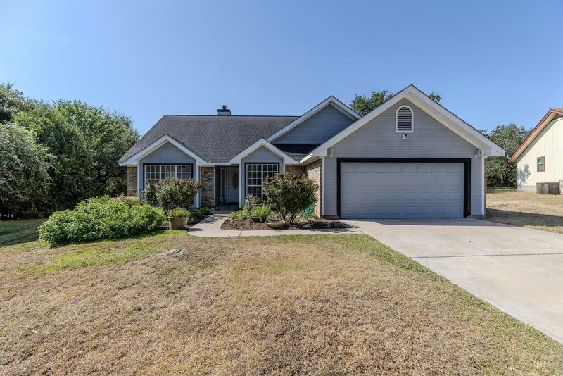 703 Post Oak Cir — exterior