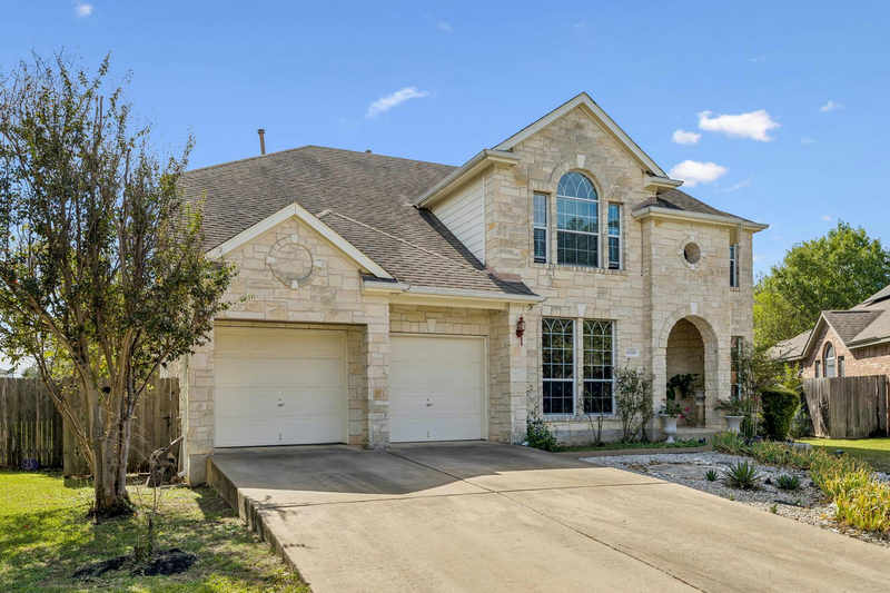 10709 Trophy Cv — exterior