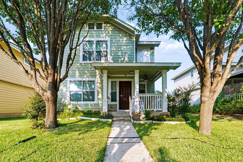 1421 Davis Mountain Loop — exterior
