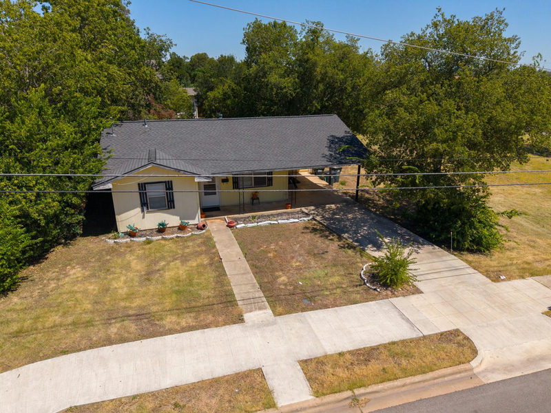407 W 3rd St — exterior