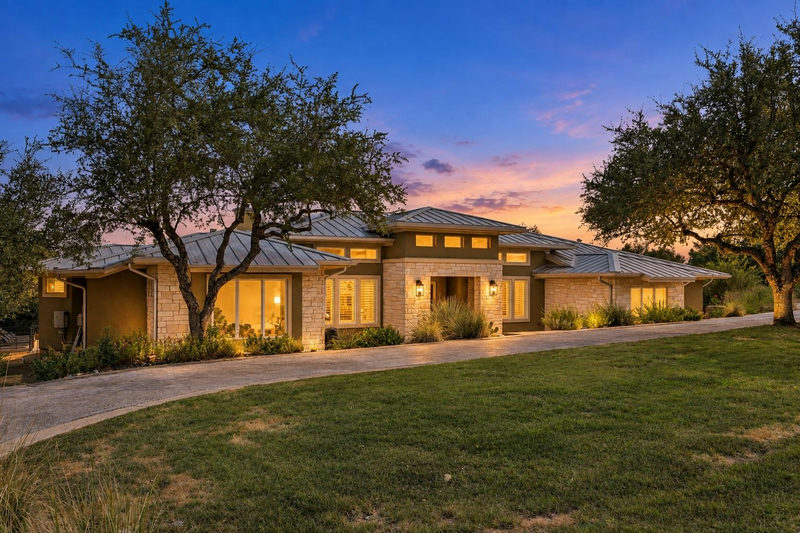 3801 Peak Lookout Dr — exterior