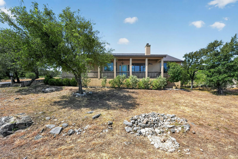 1100 Limestone None N — exterior
