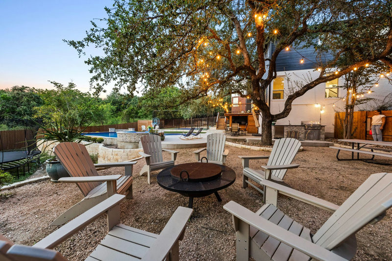 2204 Rimrock Dr — exterior
