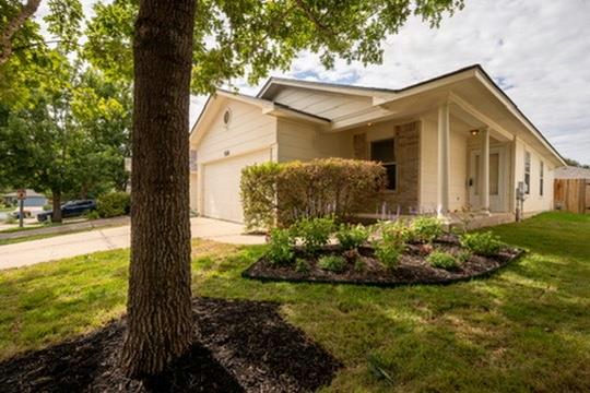 5220 Hutchinson Dr — exterior
