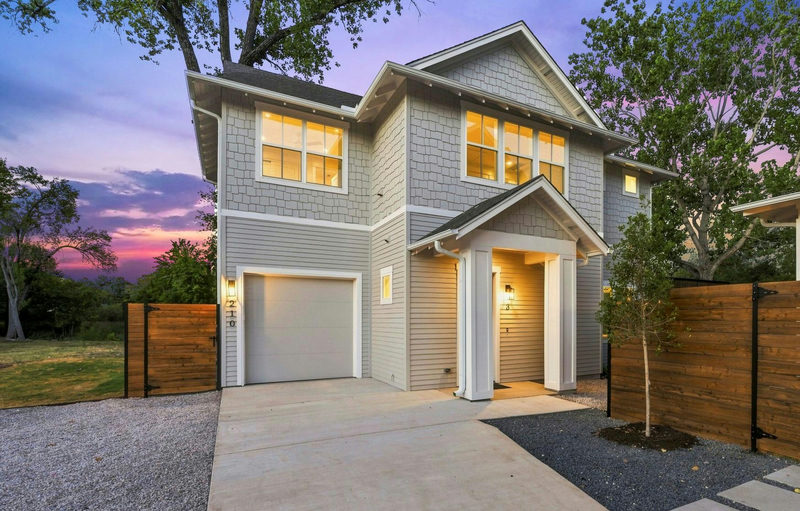210 W Mockingbird Ln #3 — exterior