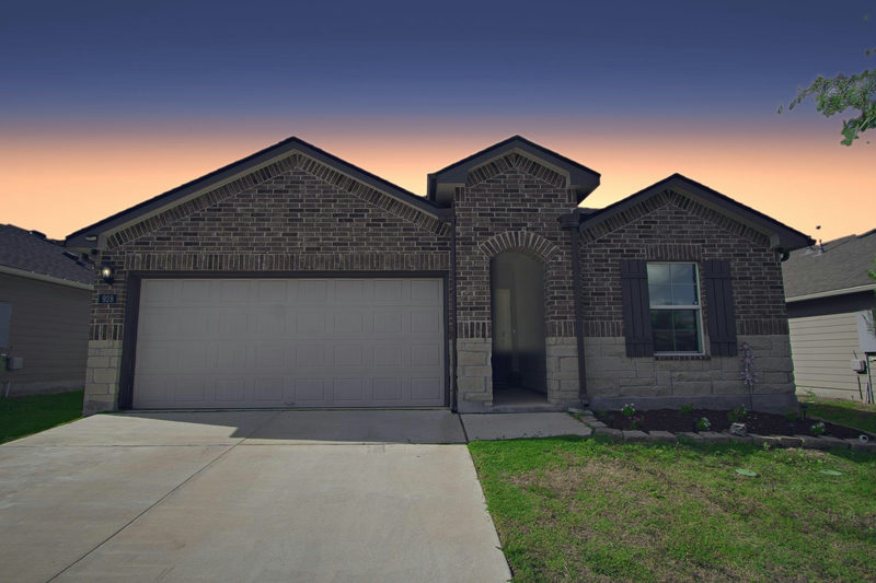 928 Adler Way — exterior