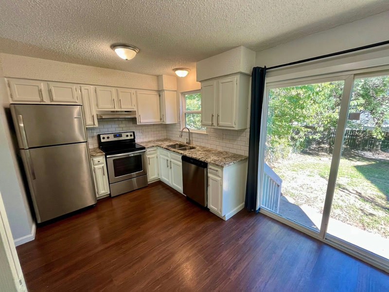 122 Hillside Dr — exterior