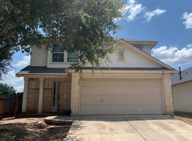 3411 Barksdale Dr — exterior