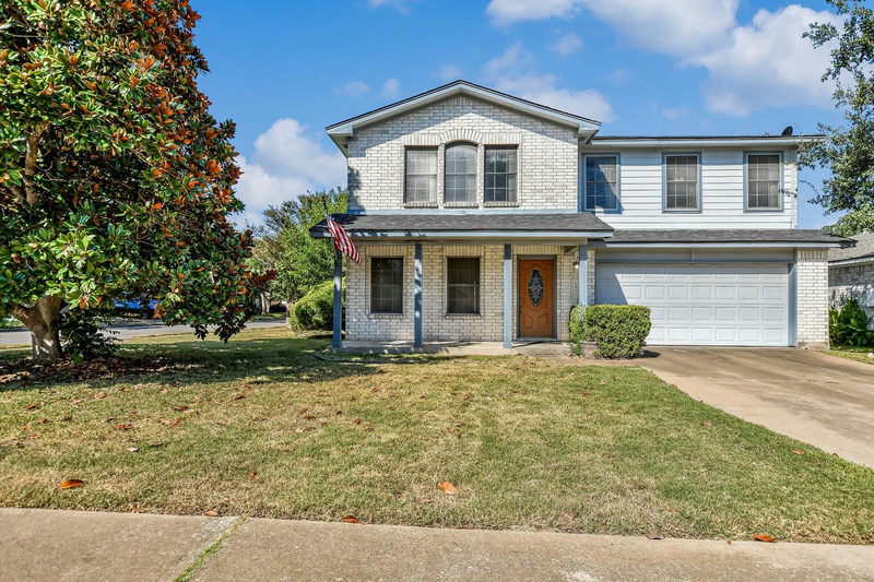 1901 Carriage Hills Trl — exterior