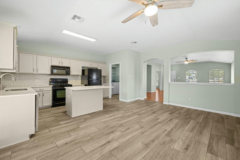 3233 Winding River Trl — exterior