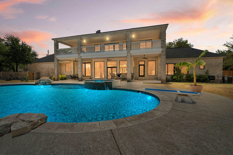 304 Harmony Ln — exterior