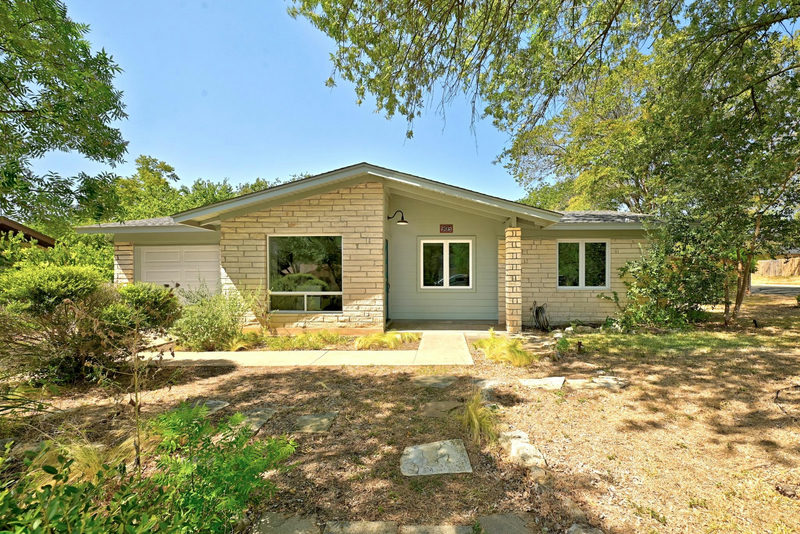 905 Emerald Wood Dr — exterior