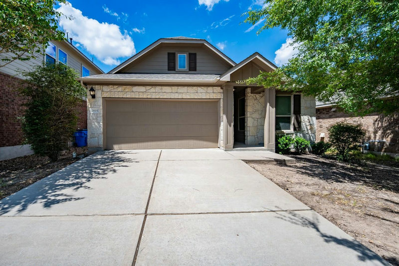 2604 Auburn Chestnut Ln — exterior