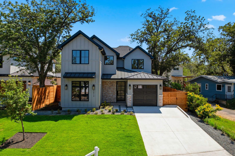 4613 Banister Ln — exterior