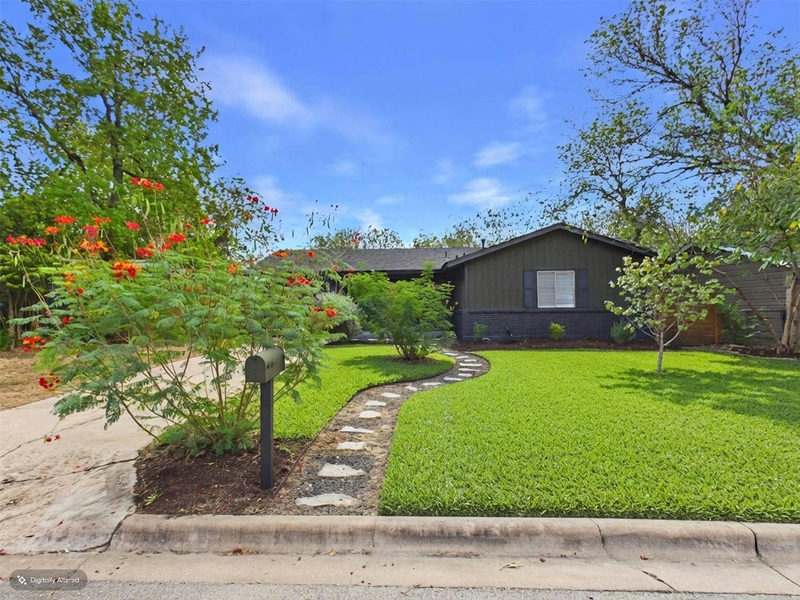4907 Manchester Cir — exterior