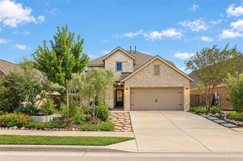 317 Lacey Oak Loop — exterior