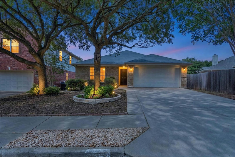 16832 Luckenwald Dr — exterior