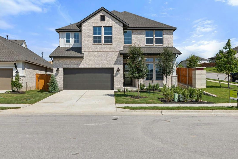 101 McDougall Pass — exterior