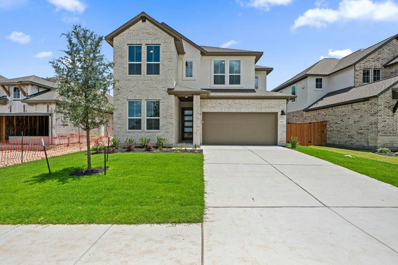 600 Lariat Loop — exterior