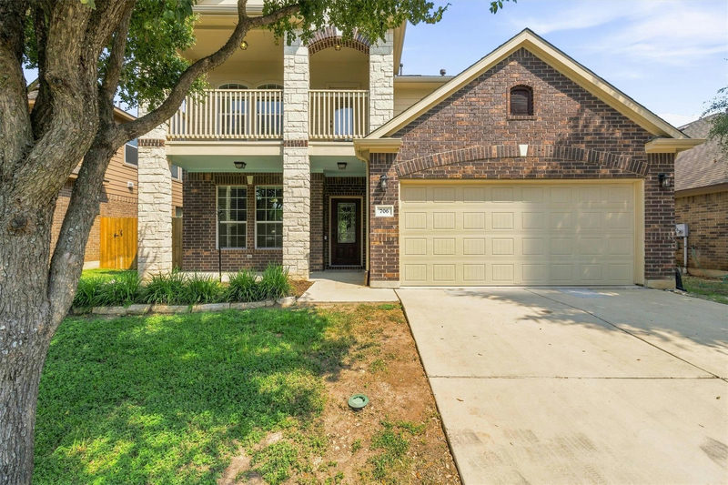 706 Irvin Dr — exterior
