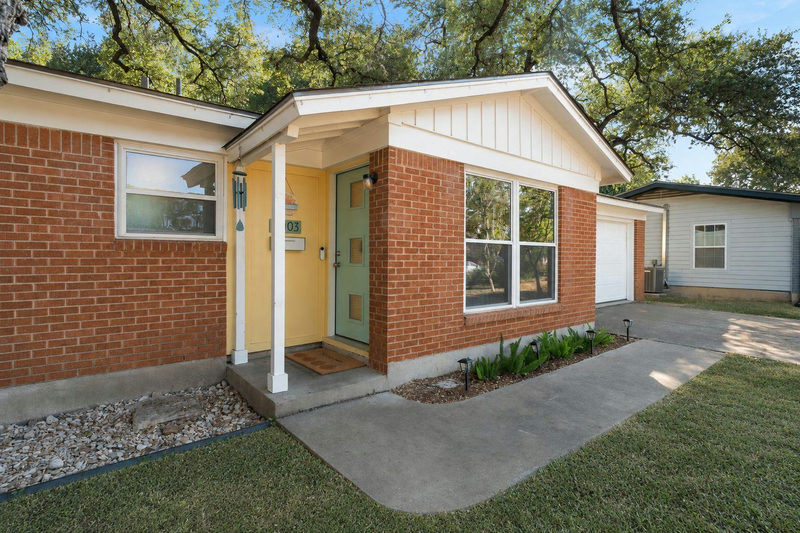 2003 Fair Oaks Dr — exterior