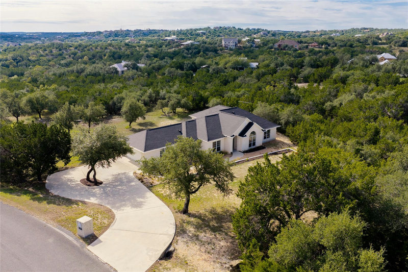 18129 Compass Cir — exterior