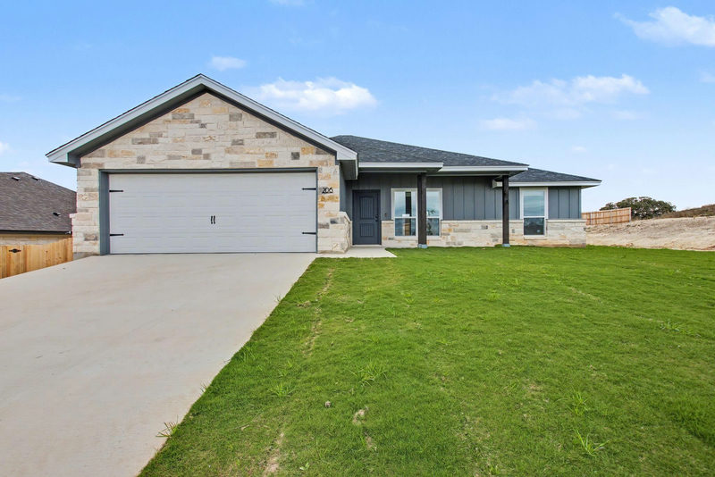 206 Water Well Rd — exterior