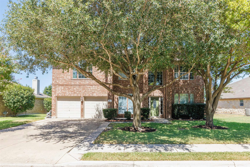 18624 Alnwick Castle Dr — exterior