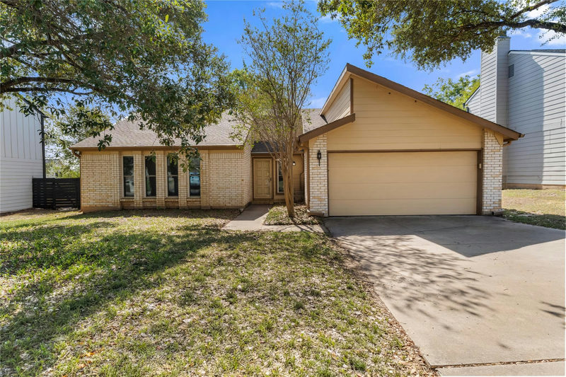 11803 Hyacinth Dr — exterior