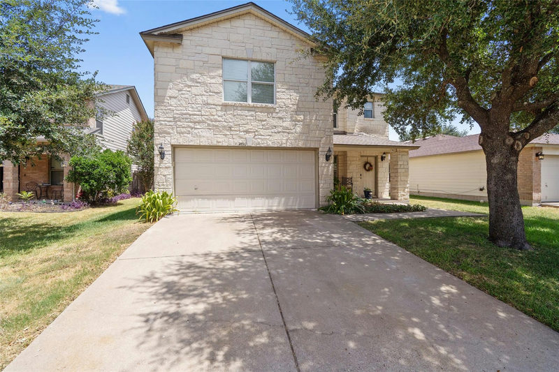 4010 Kings Canyon Dr — exterior