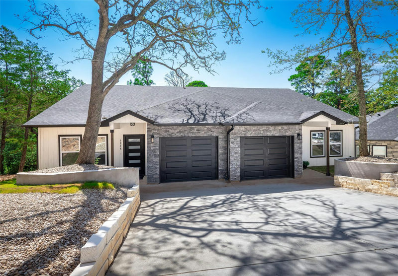 121 S Kanaio Dr #A & B — exterior