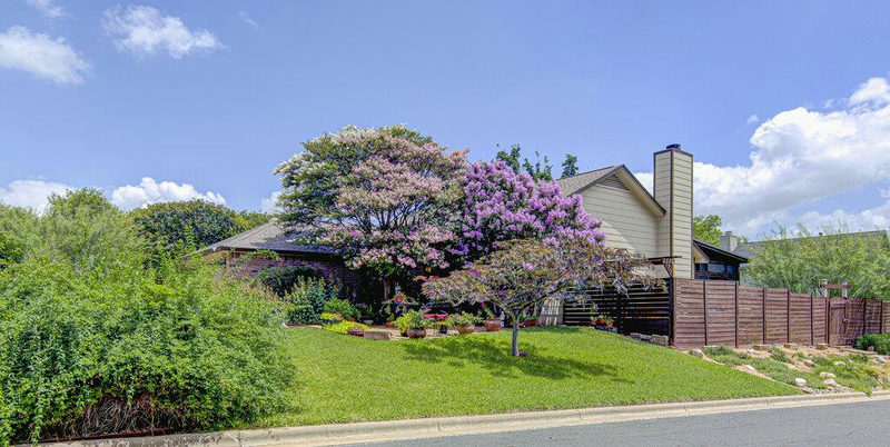 14301 Richard Walker Blvd — exterior