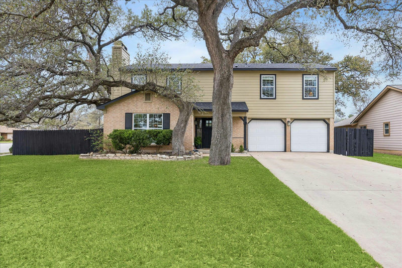 12935 Pegasus St — exterior