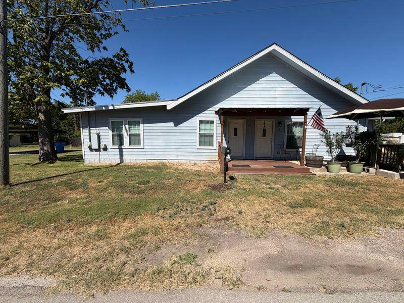 211 Shaw St #A — exterior