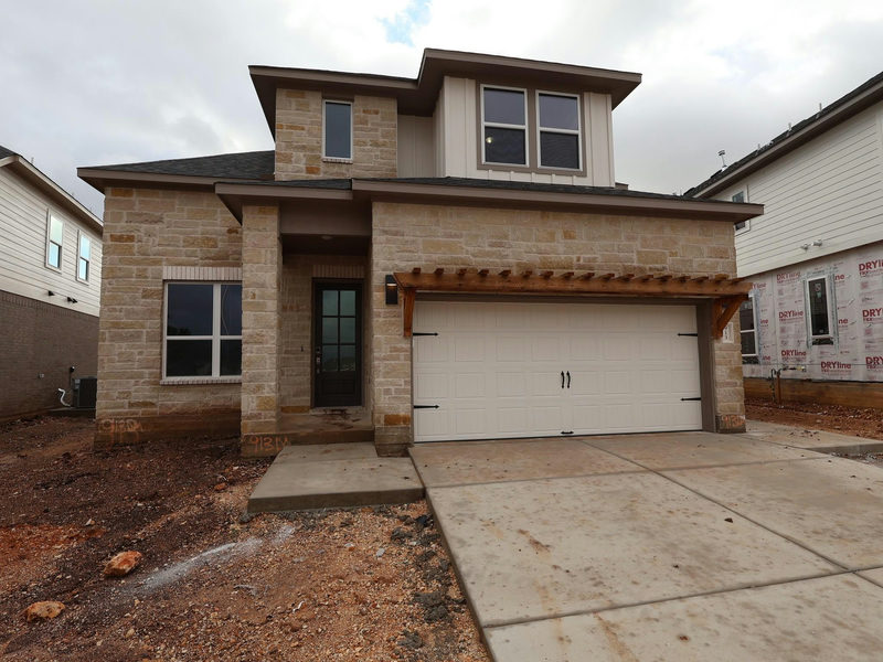 913 Purmela St — exterior