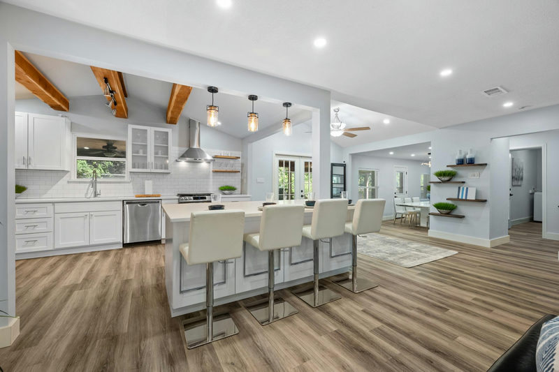 5100 Plumas Ln — exterior