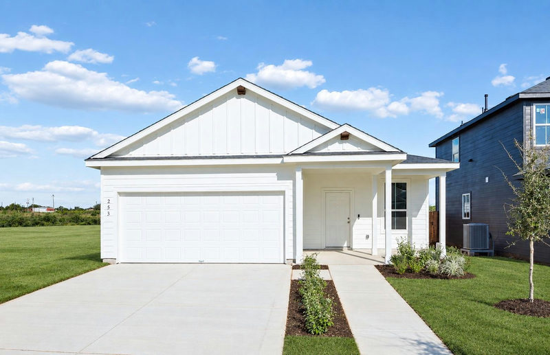 253 Elk Ave — exterior